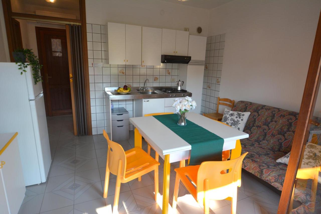 Flat In Lignano Pineta Lejlighed Lignano Sabbiadoro Eksteriør billede