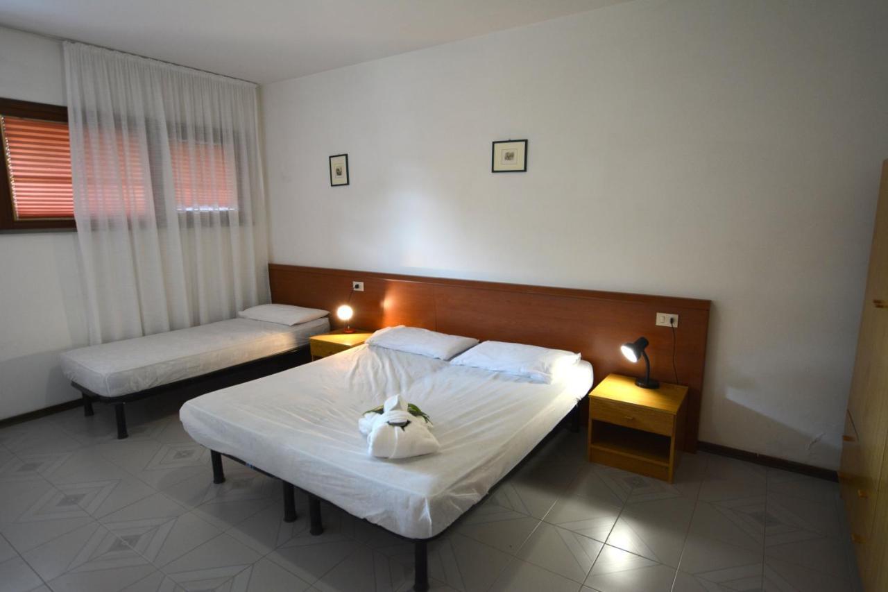 Flat In Lignano Pineta Lejlighed Lignano Sabbiadoro Eksteriør billede