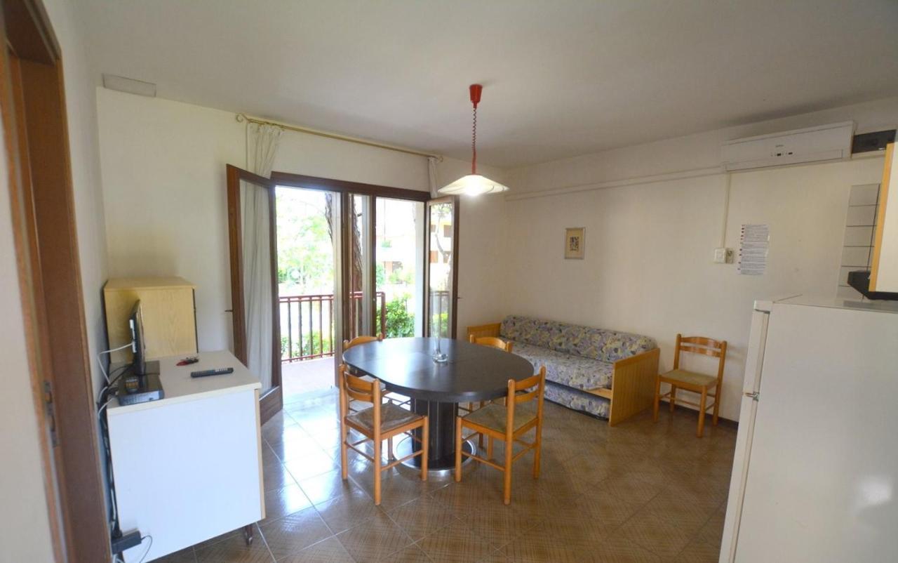 Flat In Lignano Pineta Lejlighed Lignano Sabbiadoro Eksteriør billede
