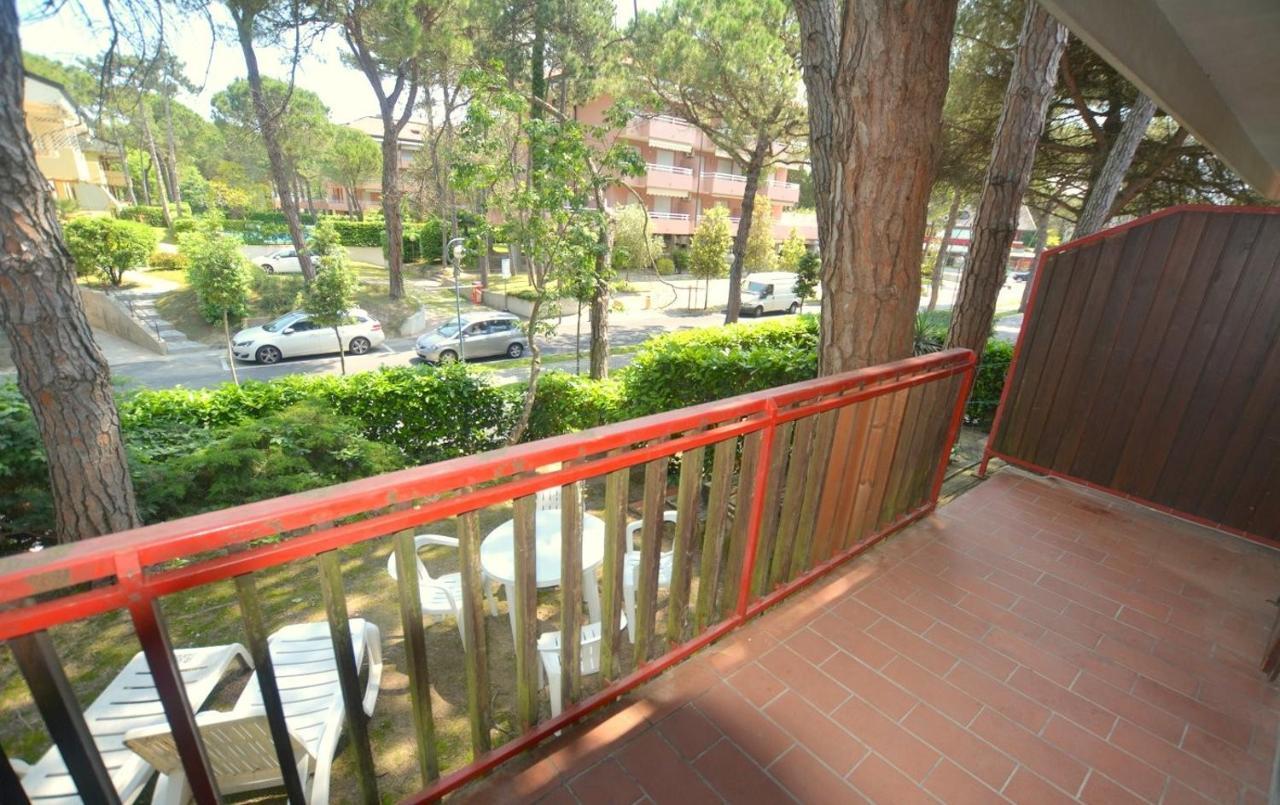 Flat In Lignano Pineta Lejlighed Lignano Sabbiadoro Eksteriør billede