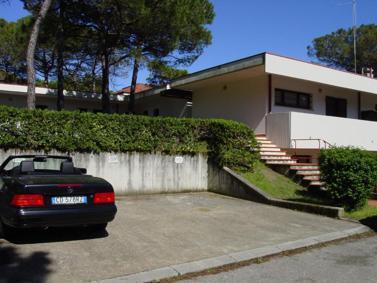 Flat In Lignano Pineta Lejlighed Lignano Sabbiadoro Eksteriør billede